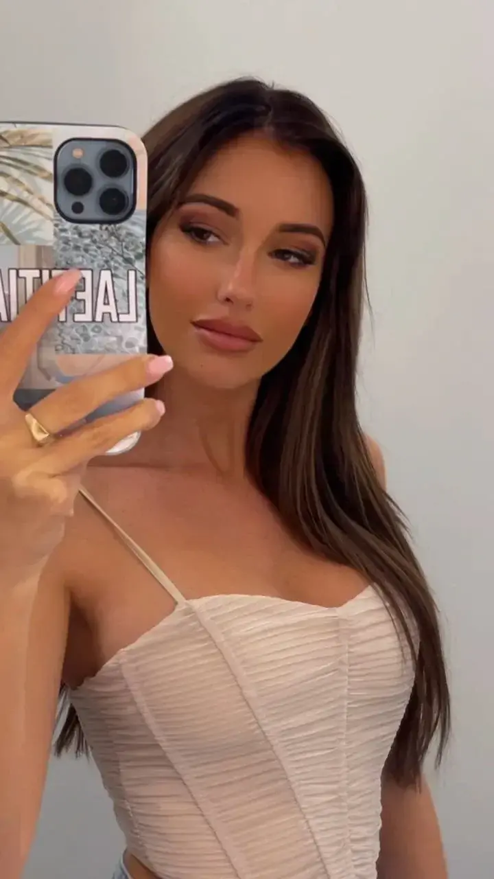 Leak & nude 8 — Laetitia-tribaldos