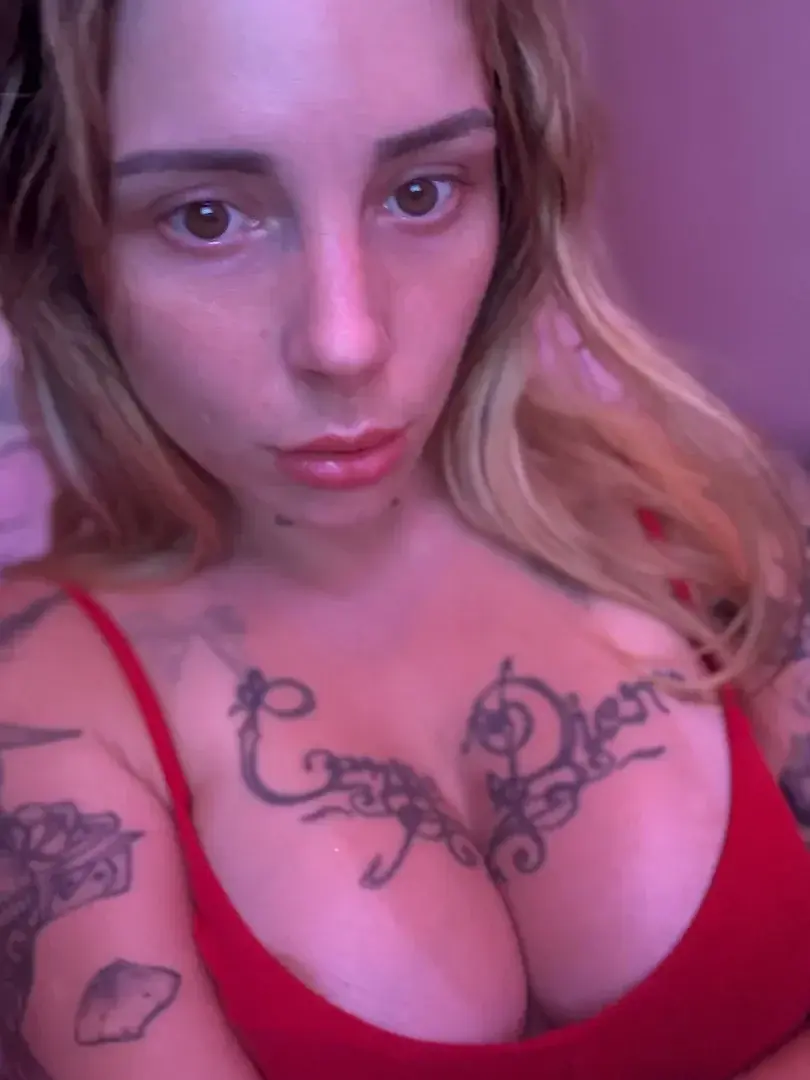 HELLO ! ☀️Qui me rejoint en cam avec la chaleur ?! Hihi 😅🙄😜