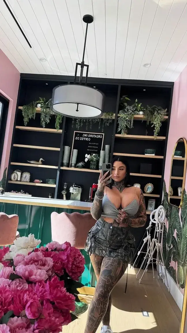 Leak & nude 1 — Andeemind