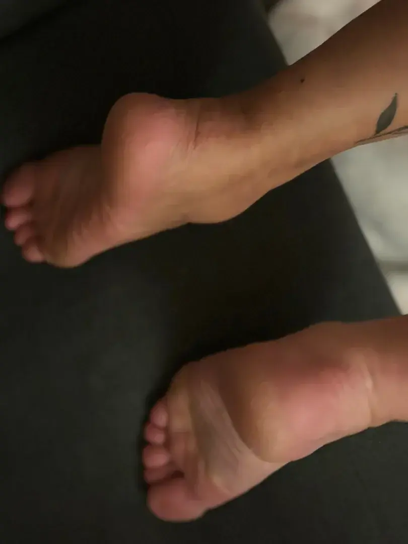 Leak & nude 3 — Deuxinfirmieresauxpiedssexy