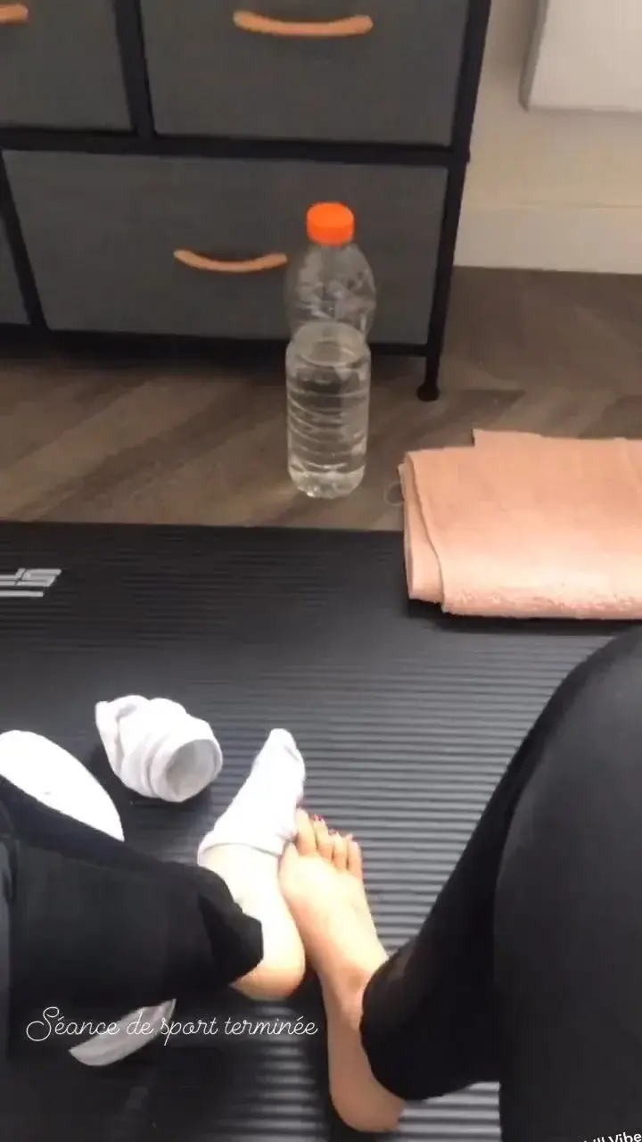 Leak & nude 3 — Peneloppe_feet