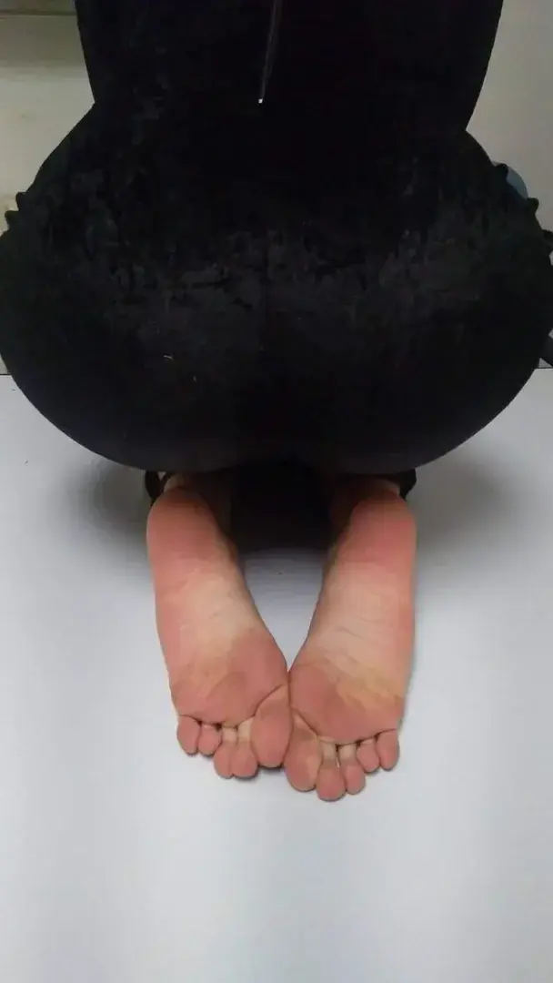 Leak & nude 5 — Peneloppe_feet