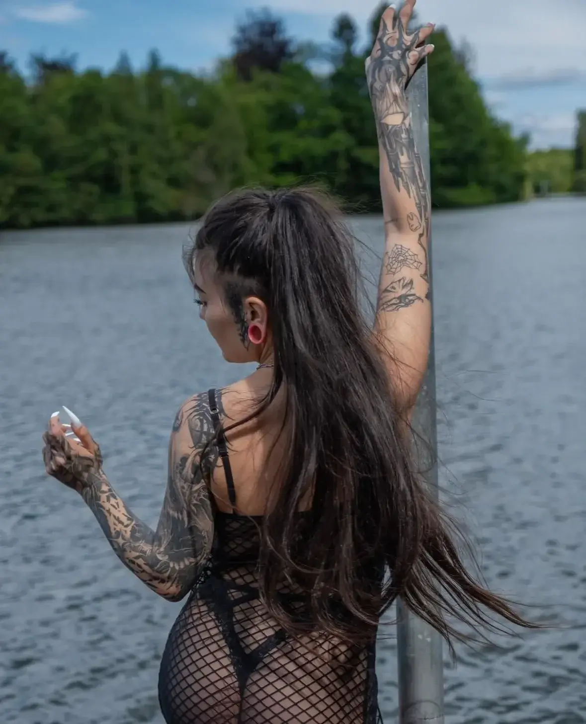 Hi do you like the view?🙃 #shooting #ass #lingerie #sexy #girl #inkedgirl #gothgirl #tattoo