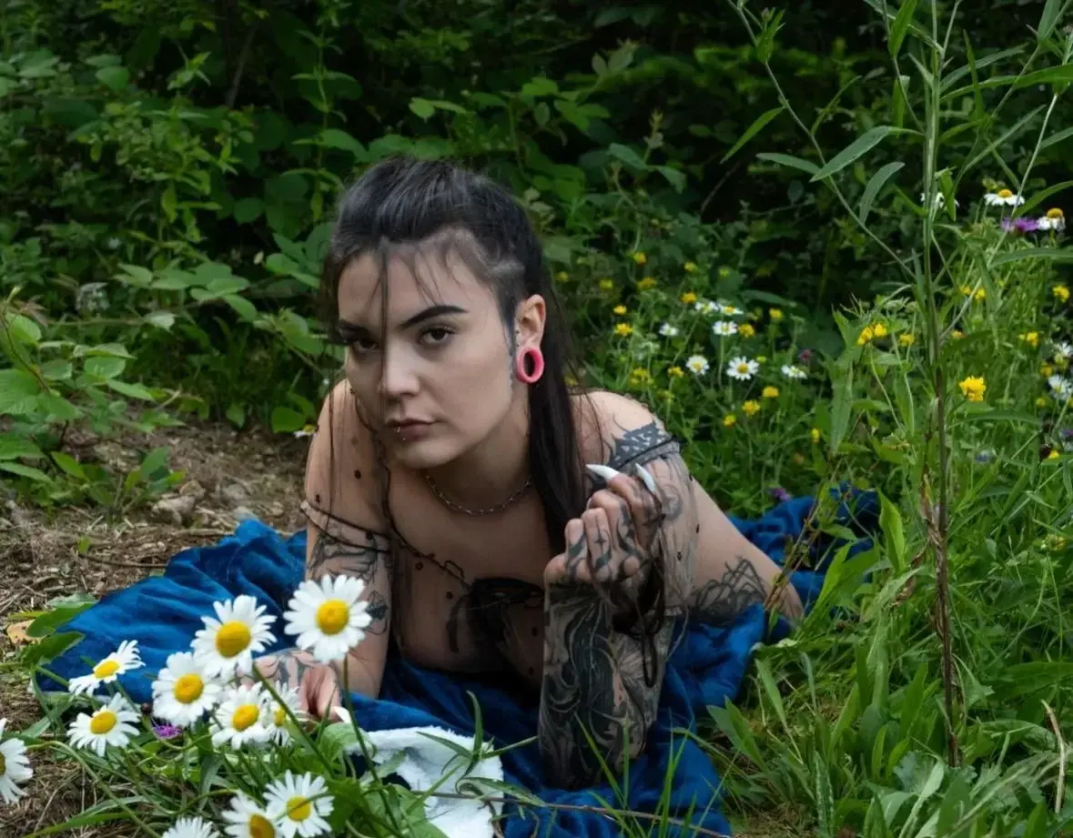 Into the wild 🌿 #shooting #girl #inkedgirl #followme #sexy #nude #naked #lingerie