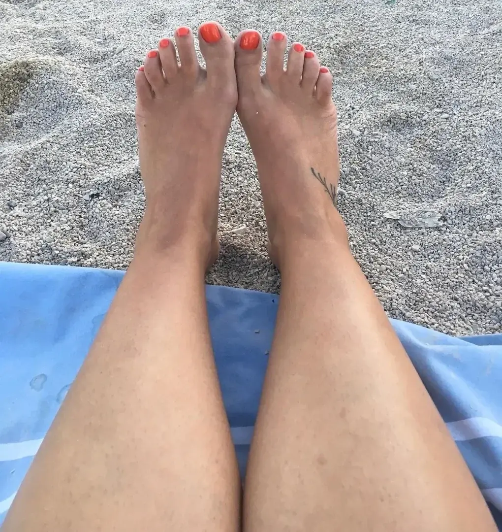 Leak & nude 1 — Petits-pieds36