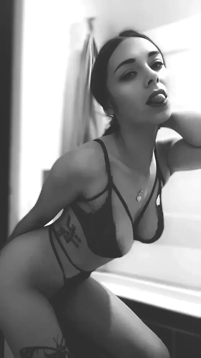 Adia_s — média 7 | French Modèles