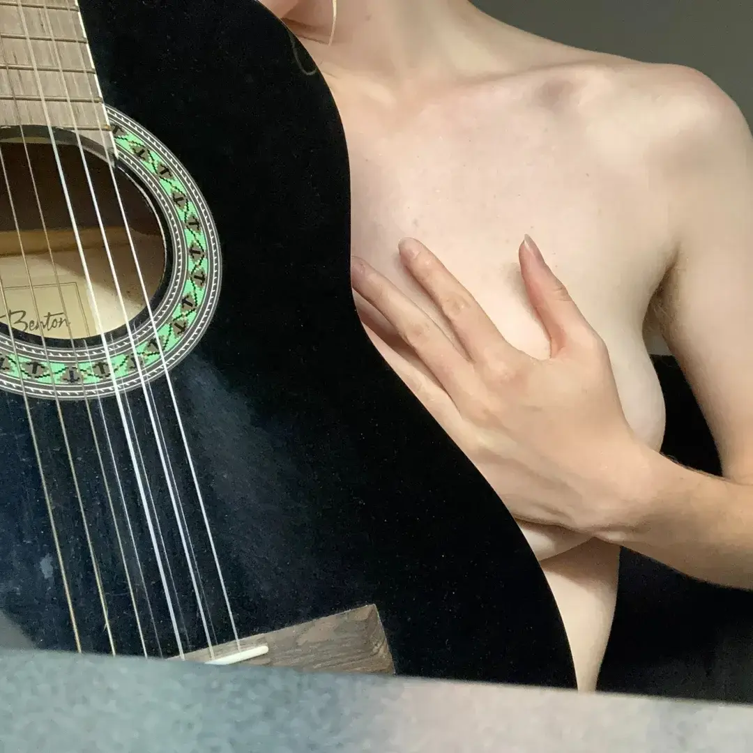 Leak & nude 4 — Transboobs