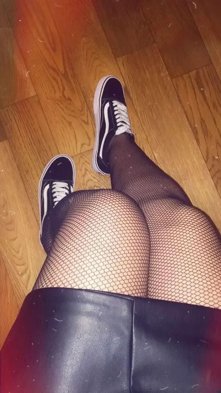 Leak & nude 1 — Happyfeet_012