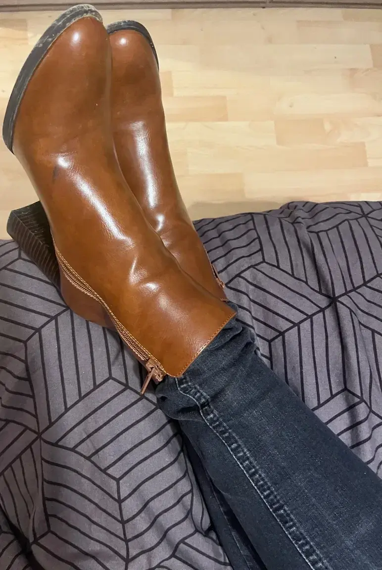 Leak & nude 4 — Lovesfeet58