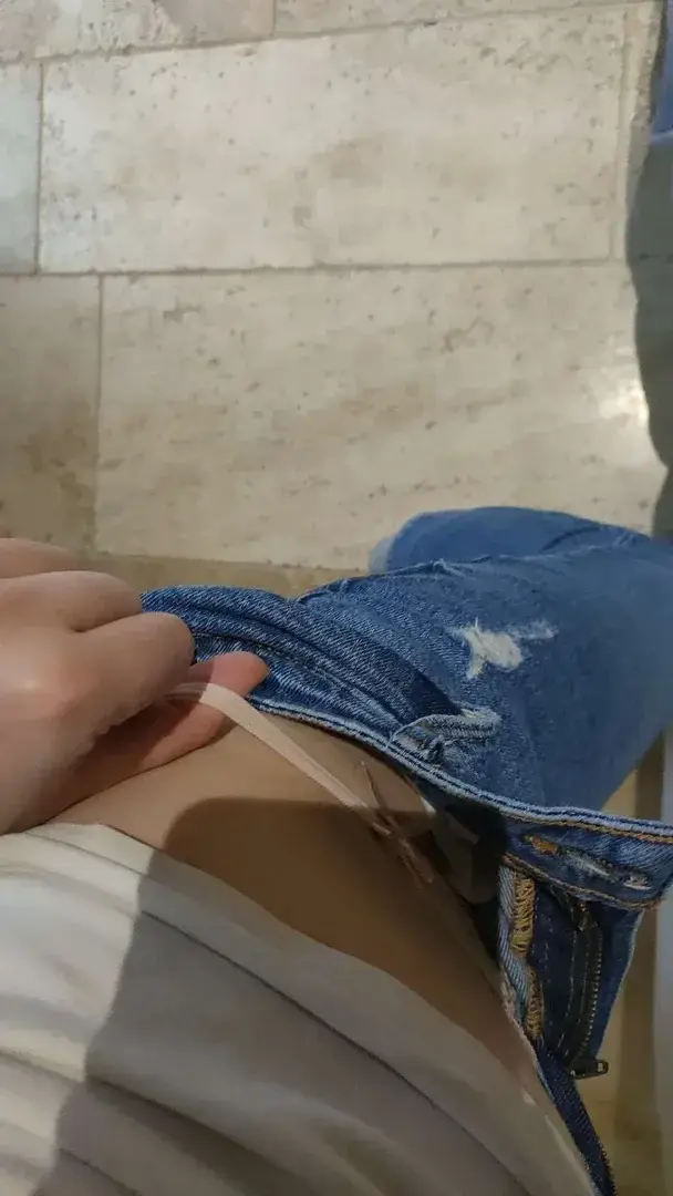 Leak & nude MYM — Margotcoquine : « Coucou mais bebe qui est intéressé pour avoir mon string #string#sexe#sexy » (MYM)