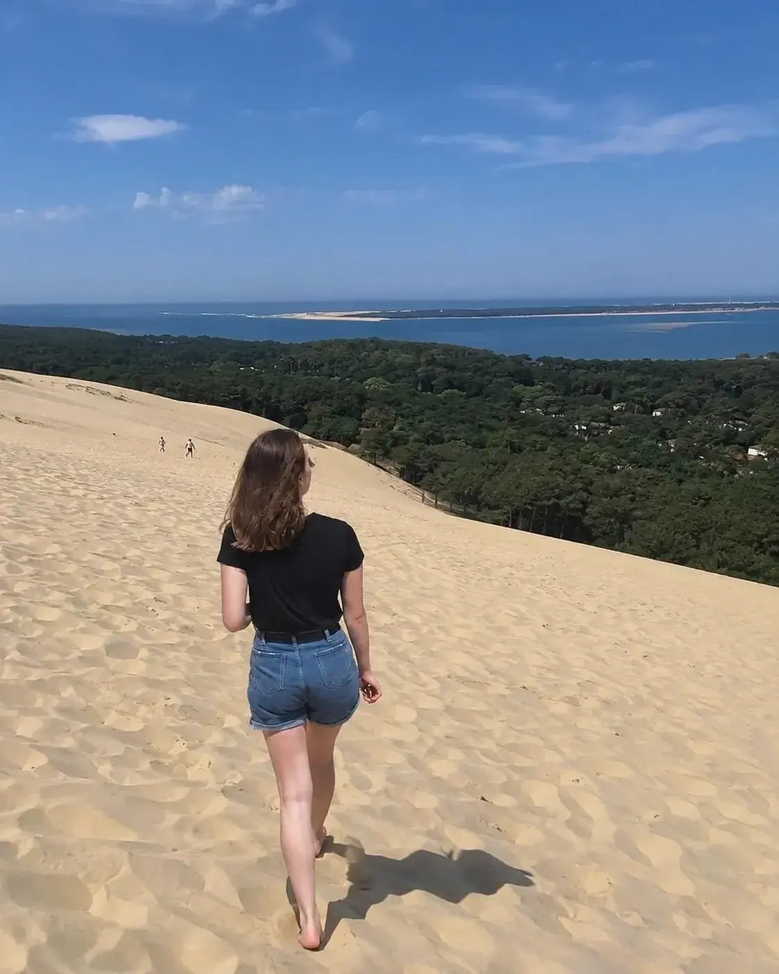 Petite escapade à la Dune du Pyla… le genre d’endroit où tu te sens toute petite face à la beauté du paysage. J’avais envie de partager ce moment avec vous 🤍#fyp#plage#beaute