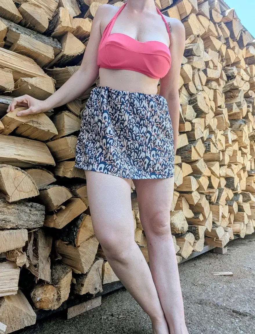 Quelle chaleur 🥵 viens vite te rafraîchir sur mon contenu 🔞💦💦💦💦