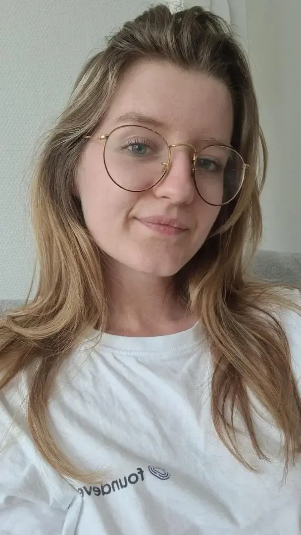 Jeanne24 - Photo exclusive MYM 7 | French Modèles