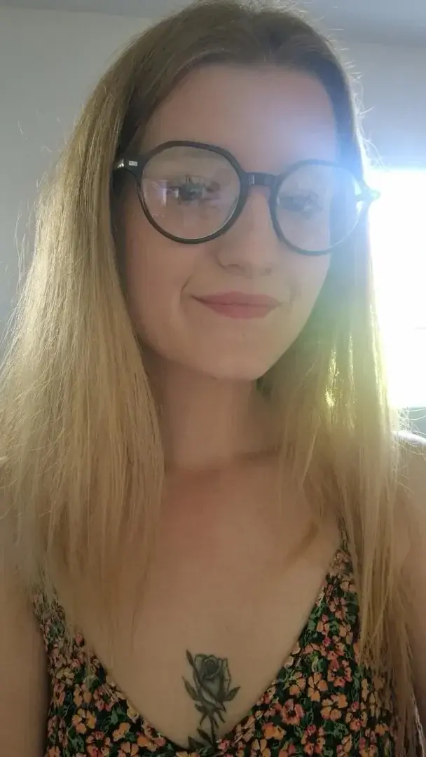 Jeanne24 - Photo exclusive MYM 3 | French Modèles
