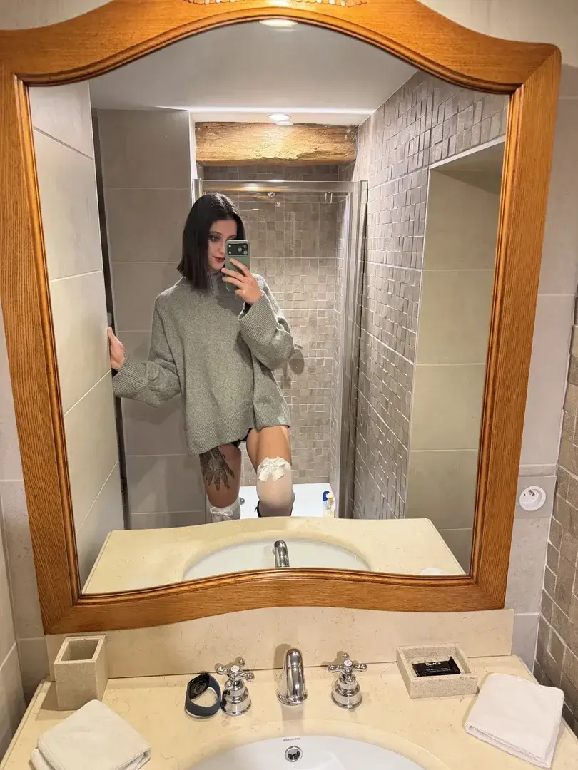 Leak public de Lizz_rmo — « 💝 Abonnement 100% gratuit avec le code : VIP » (nude) sur MYM