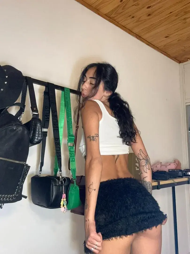 🎁 Abo GRATUIT À VIE +1 vidéo gratuite 🎁Heyyy ! 🌸 Suis-moi pour découvrir mon côté caché :) Si tu t’abonne t’aura une vidéo de moi gratuitement en privé 🙈