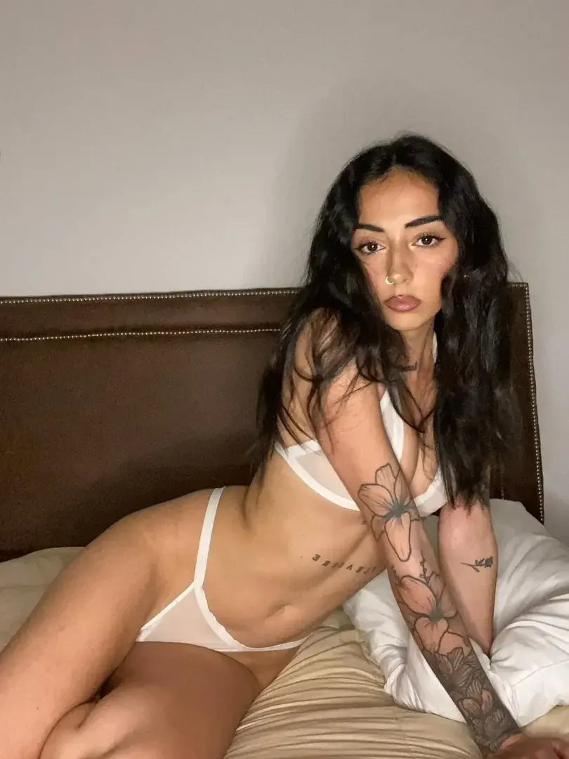 🎁 Abo GRATUIT À VIE +1 vidéo gratuite 🎁Heyyy ! 🌸 Suis-moi pour découvrir mon côté caché :) Si tu t’abonne t’aura une vidéo de moi gratuitement en privé 🙈