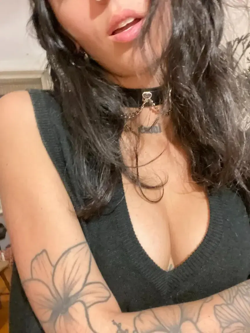 Leak & nude MYM — lapetitepili : « 🎁 Abo GRATUIT À VIE +1 vidéo gratuite 🎁Heyyy ! 🌸 Suis-moi pour découvrir mon côté caché :) Si tu t’abonne t’aura une vidéo de moi gratuitement en privé 🙈 » (MYM)