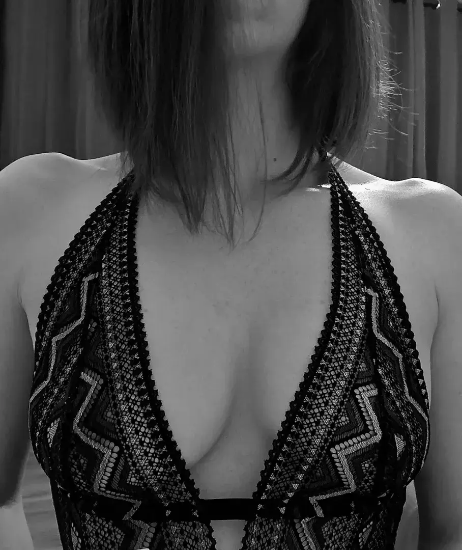 Leak & nude 2 — Bellaselecta