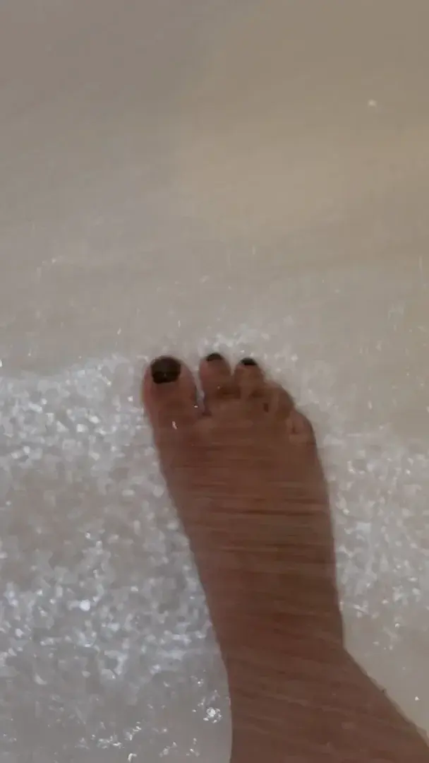 Petit pied se douche