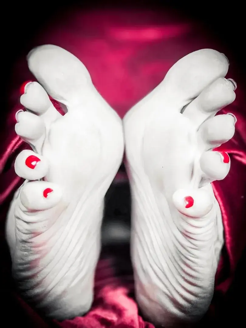 Leak & nude 4 — Sexyfeetart_tam