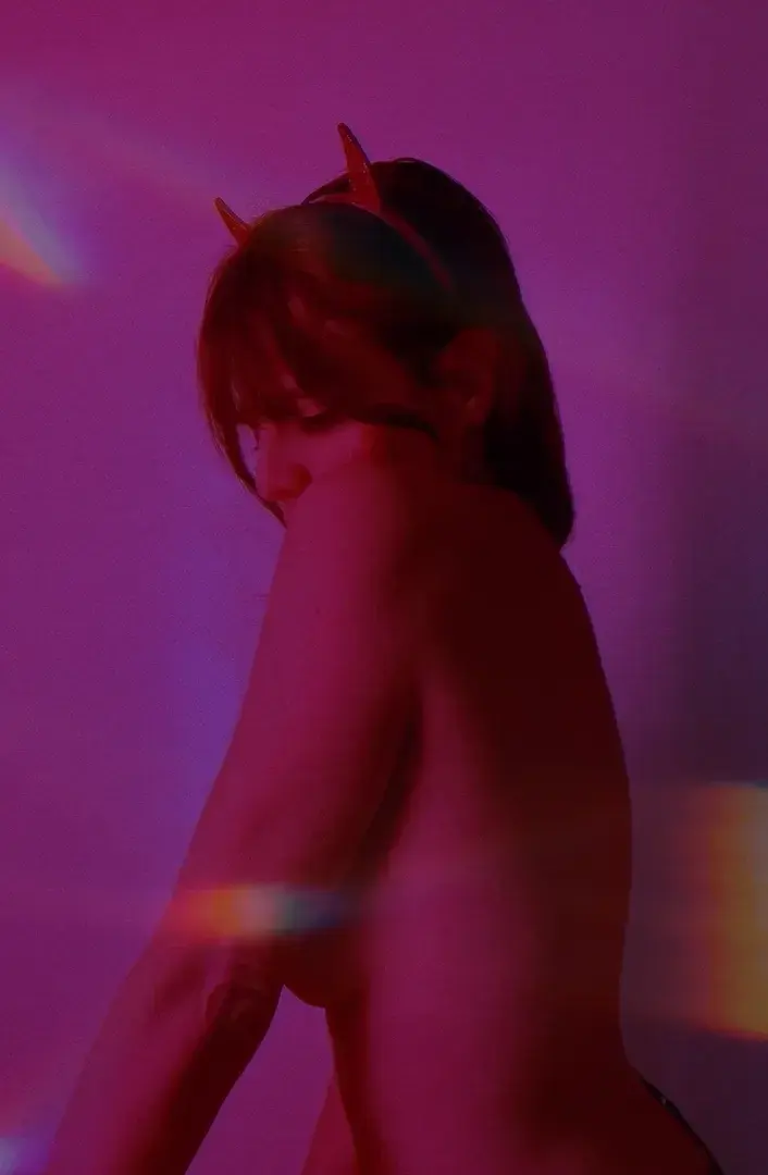 Leak & nude 2 — Tifanydrocher