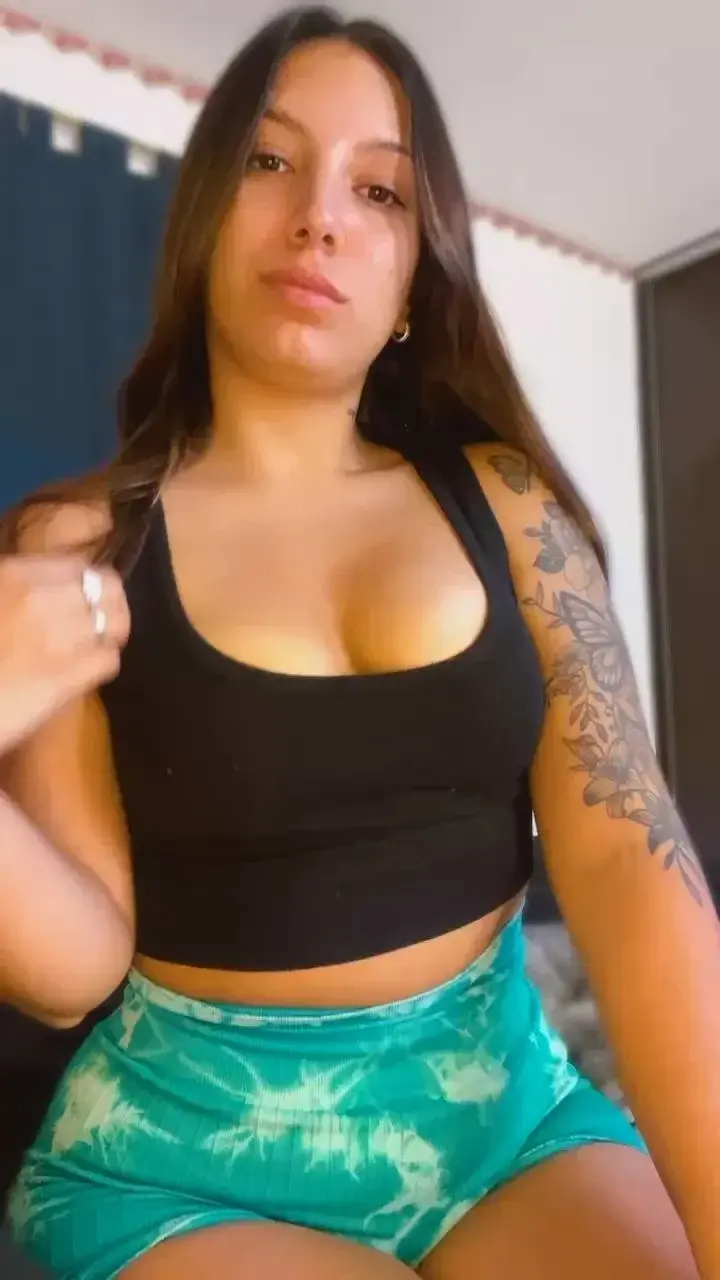 Sacré moustique 🥲😹😂 Viens en rire avec moi, abonnement gratuit – code FREE