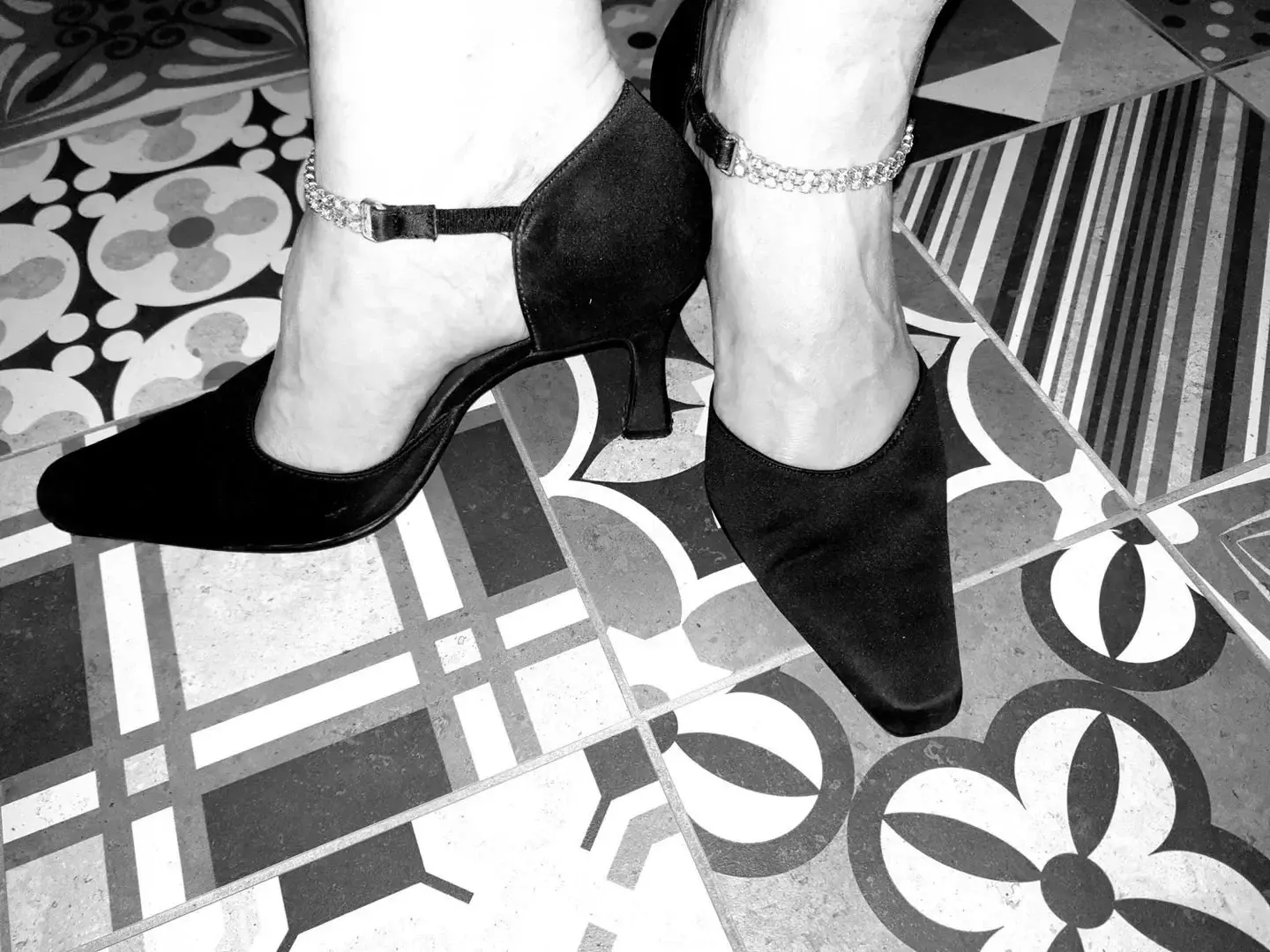 #strass #talonshauts #pieds #black #féminité #escarpins