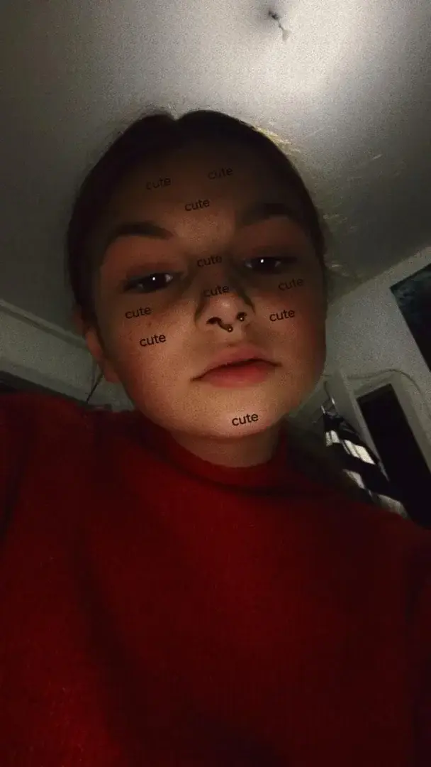 Leak & nude MYM — Aliloud : « média » (MYM)