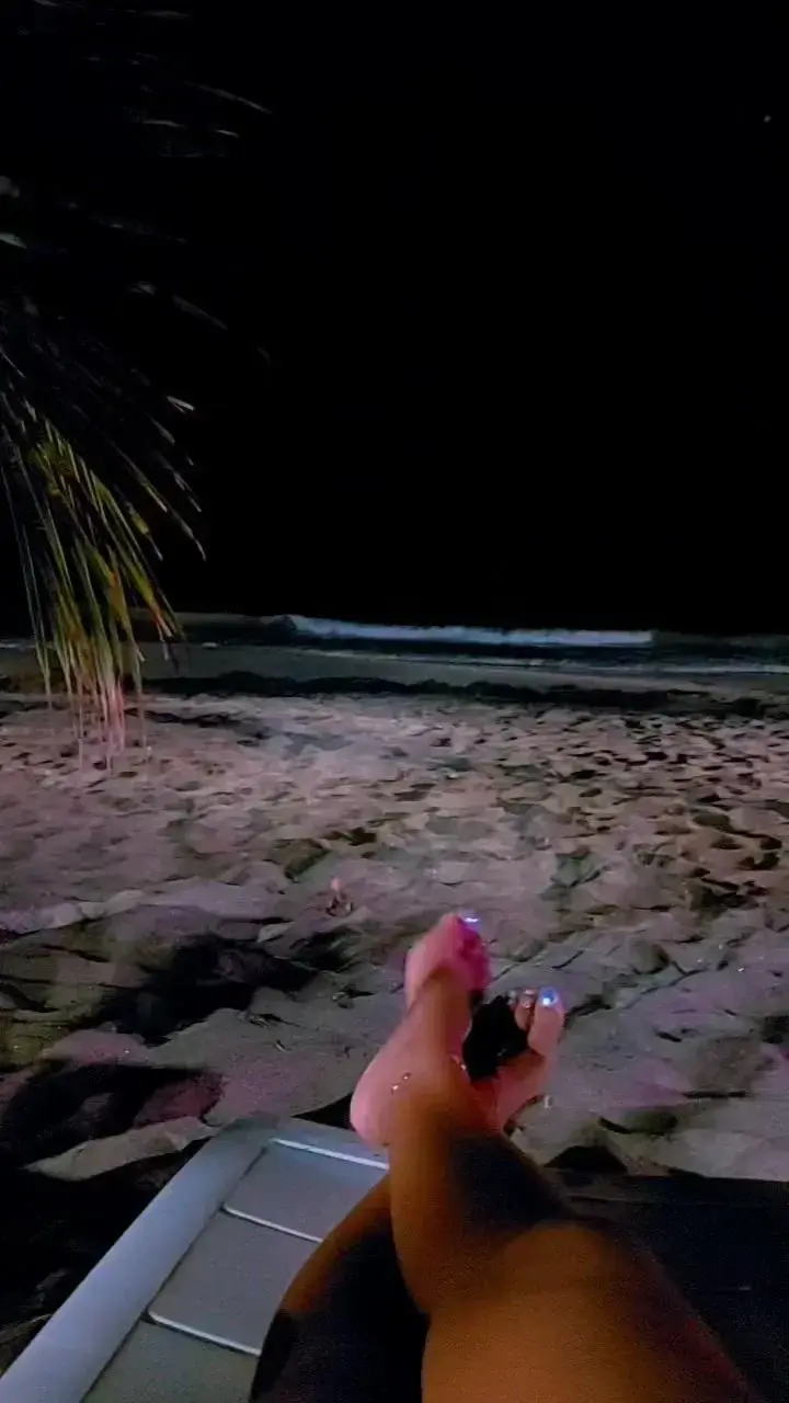 Leak & nude 2 — Feetlov3rs