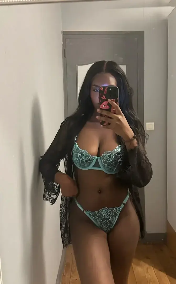 Leak & nude 3 — Cummygirl