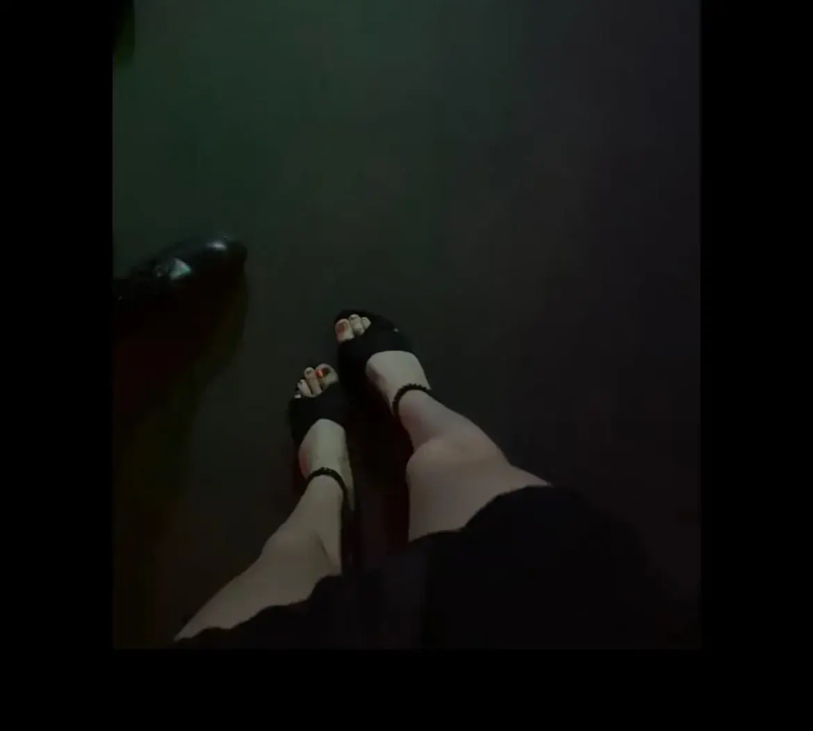 Leak & nude 1 — Feetish111