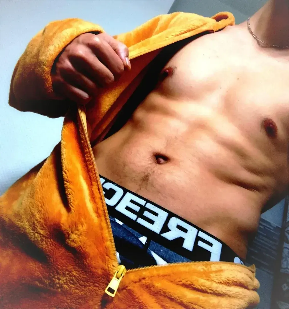 Je vous est fait une éjaculation dans cette tenue 🥵🥵😜