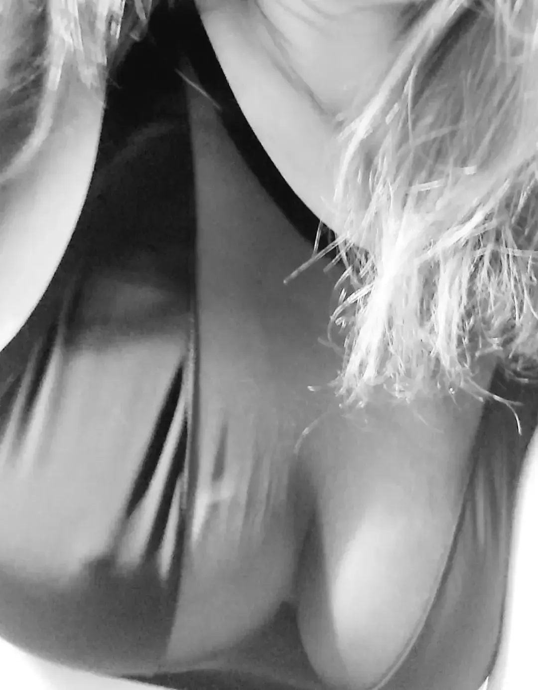 Leak & nude 2 — La_reine_des_enfers