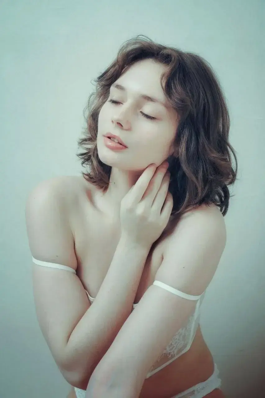 Leak & nude MYM — petitevanilla : « Mon abo est gratuit 🔞 » (Uncove)