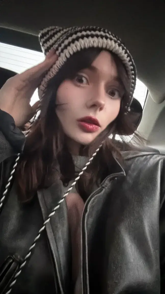 Média public — Petitevanilla : « 🚨 Alerte 🚨abonnement gratuit » (Uncove)