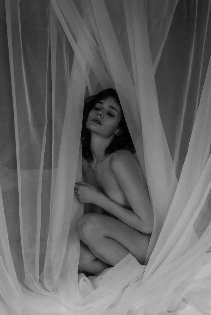 Média public — Petitevanilla : « Attends ! arrête toi 🚨 Mon abonnement est gratuit hihi » (Uncove)