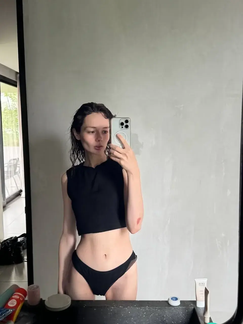 Leak & nude MYM — petitevanilla : « Attends ! arrête toi 🚨 Mon abonnement est gratuit hihi » (Uncove)