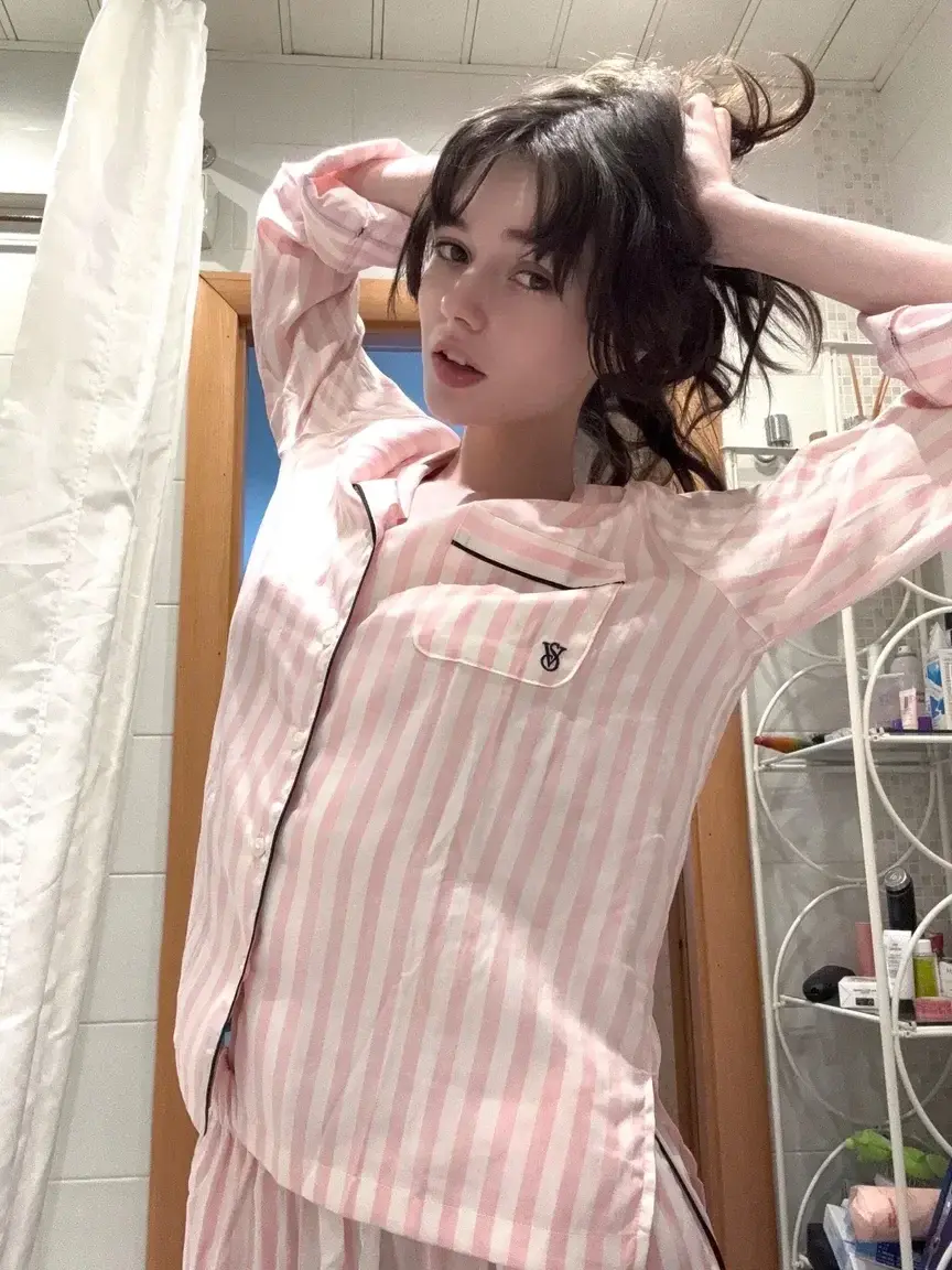 Leak & nude MYM — petitevanilla : « Mon profil t'attend, abo gratuit » (Uncove)