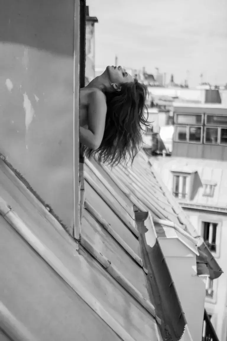 Leak & nude MYM — Venusnordique : « La tête dans les nuages » (MYM)
