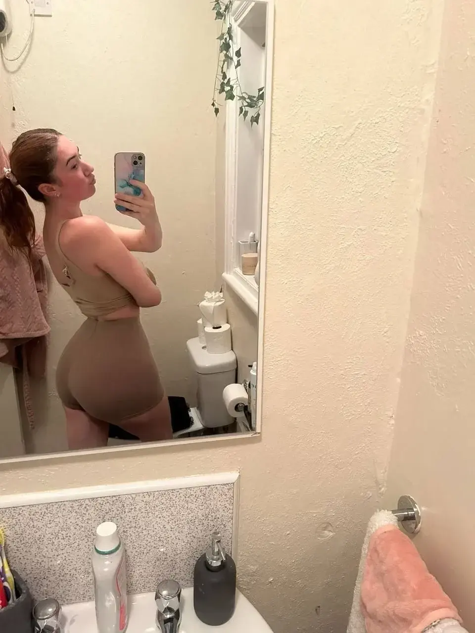 Si tu like j'ai mis un truc qui t'envoie une vidéo direct en privé 🤭