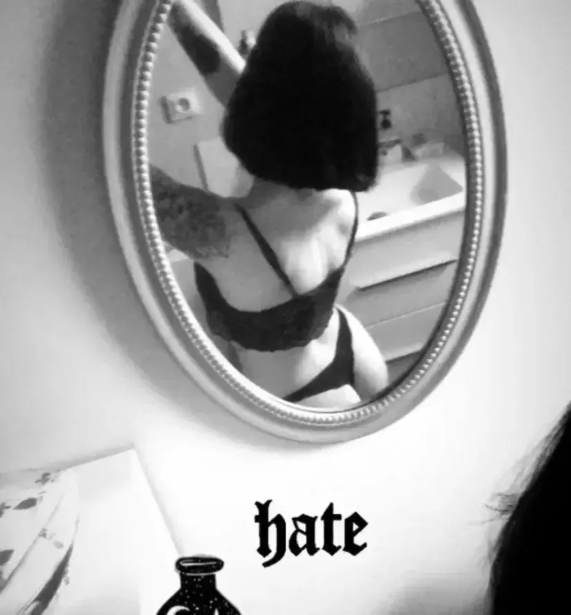 Leak & nude 4 — Demoniasmermaid