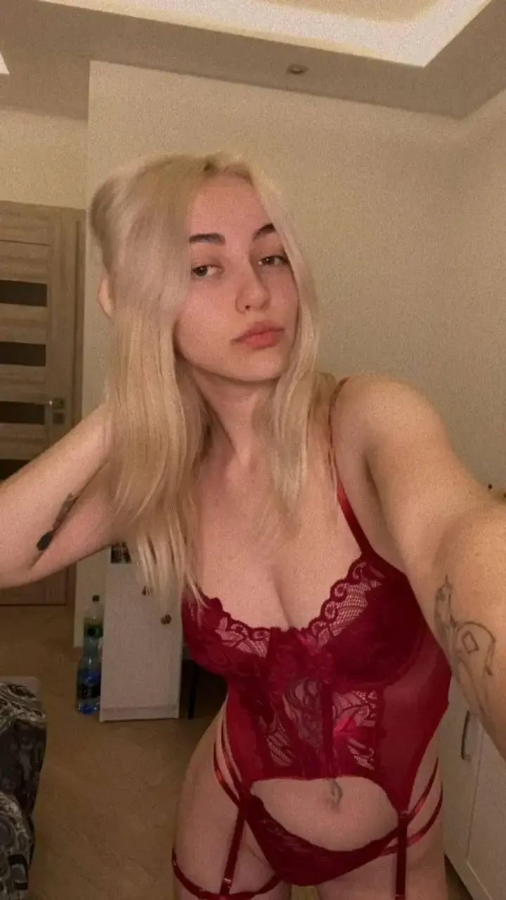 Leak & nude 4 — Soniavlle