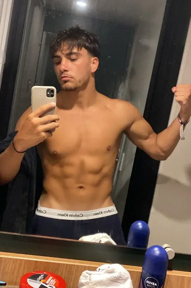 Juste avant de me branler 😜🍆