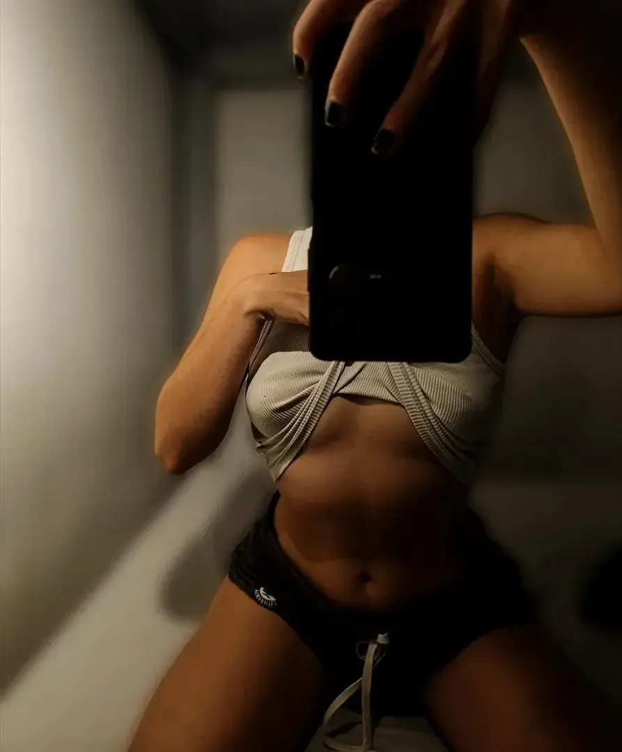 Leak & nude 8 — Polaarlitch