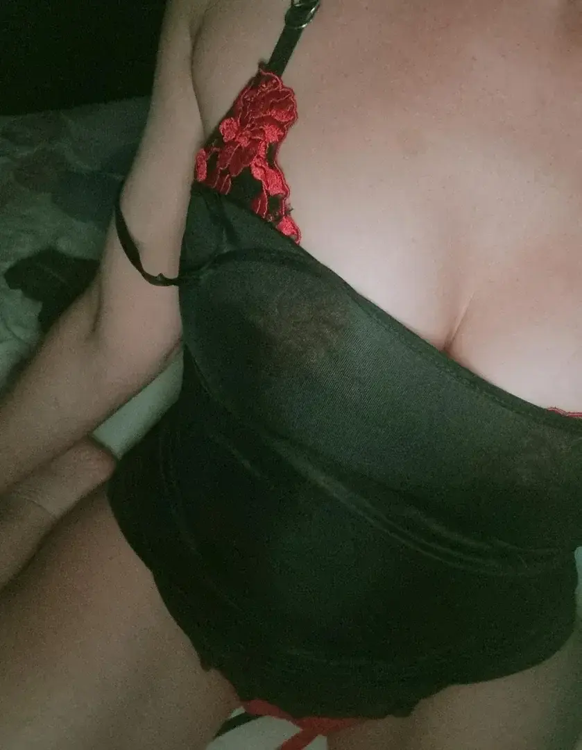Leak & nude 5 — Vickysgambit
