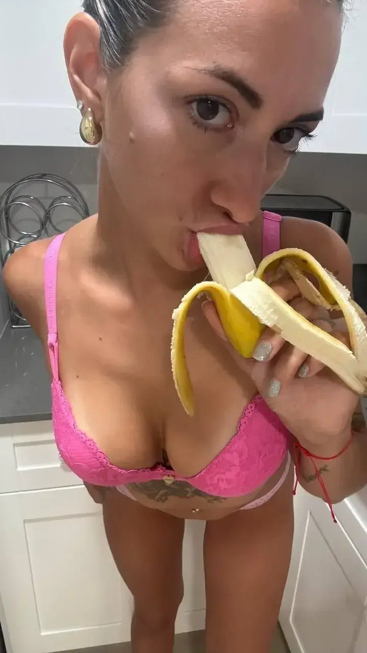 🎁 Abo GRATUIT  ➡️ COQUINE 🔥 Viens jouer avec moi 💦💦