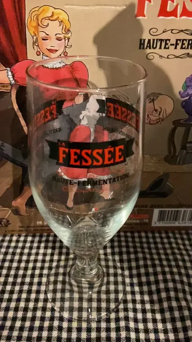 Quand la fessee se décline en apéro 🍺