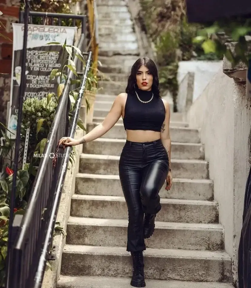 Leak public de Allemariana — « Ta latina préférée » (nude) sur MYM