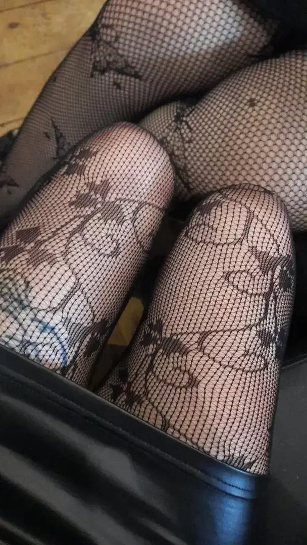 La_coquine_boosteuse2024 — média 6 | French Modèles